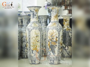 Đôi lộc bình men rạn đắp nổi Tứ Cảnh Bốn Mùa màu, cao 1m40