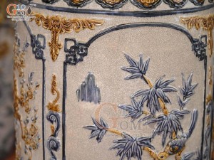 Đôi lộc bình men rạn đắp nổi tứ cảnh, cao 1m4