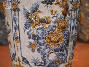 Đôi lộc bình men rạn đắp nổi tứ cảnh, cao 1m4