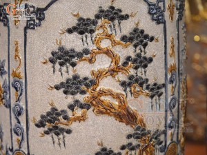 Đôi lộc bình men rạn đắp nổi tứ cảnh, cao 1m4