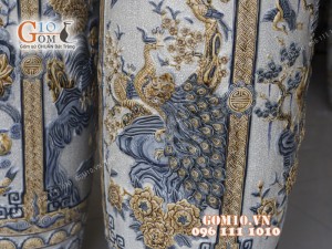 Đôi lộc bình men rạn đắp nổi Tứ Cảnh, cao 1m53