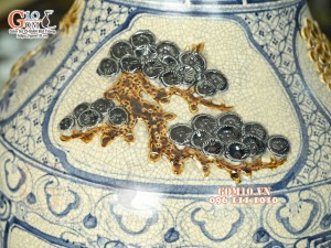 Đôi lộc bình men rạn đắp nổi Tứ Cảnh màu, cao 1m6