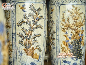 Đôi lộc bình men rạn đắp nổi Tứ Cảnh màu, cao 1m6