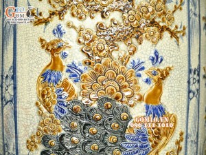 Đôi lộc bình men rạn đắp nổi Tứ Cảnh màu, cao 1m6