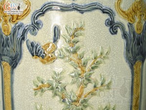 Đôi lộc bình men rạn đắp nổi Tứ Cảnh Phúc Đức, cao 1m40