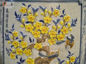 Đôi lộc bình men rạn đắp nổi tứ cảnh Tùng Cúc Trúc Mai vẽ màu, cao 1m70