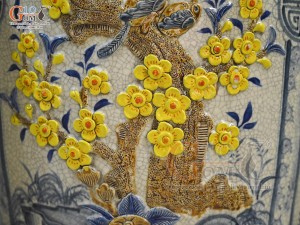 Đôi lộc bình men rạn đắp nổi tứ cảnh Tùng Cúc Trúc Mai vẽ màu, cao 1m70