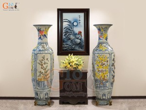 Đôi lộc bình men rạn đắp nổi tứ cảnh Tùng Cúc Trúc Mai vẽ màu, cao 1m70