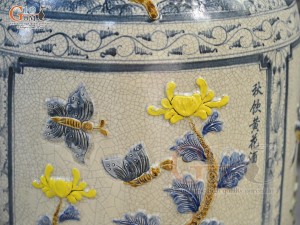 Đôi lộc bình men rạn đắp nổi tứ cảnh Tùng Cúc Trúc Mai vẽ màu, cao 1m70