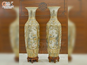 Đôi lộc bình men rạn đắp nổi Tứ Cảnh Tùng Cúc Trúc Mai vẽ Vàng 24k, cao 1m60