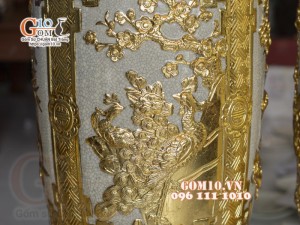 Đôi lộc bình men rạn đắp nổi Dát Vàng, họa tiết Tùng Cúc Trúc Mai cao 1m4