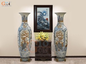 Đôi lộc bình men rạn đắp nổi Tùng Cúc Trúc Mai, cao 1m70 (Bổ khung vẽ)