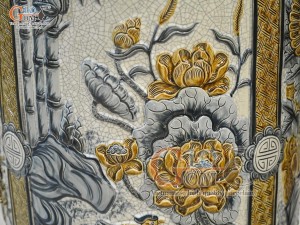 Đôi lộc bình men rạn đắp nổi Tùng Cúc Trúc Mai đuôi kênh, cao 1m75