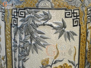 Đôi lộc bình men rạn đắp nổi Tùng Cúc Trúc Mai đuôi kênh, cao 1m75