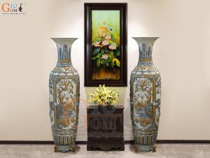 Đôi lộc bình men rạn đắp nổi Tùng Cúc Trúc Mai đuôi kênh, cao 1m75