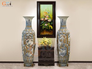 Đôi lộc bình men rạn đắp nổi Tùng Cúc Trúc Mai đuôi kênh, cao 1m75