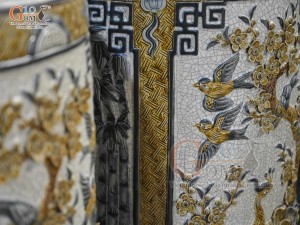 Đôi lộc bình men rạn đắp nổi Tùng Cúc Trúc Mai đuôi kênh, cao 1m75