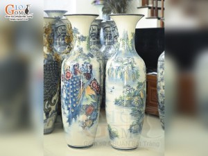 Đôi lộc bình men chàm cổ họa tiết Công Đào Phú Quý, cao 1m40