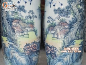 Đôi lộc bình men chàm cổ họa tiết Sơn Thủy, cao 1m75