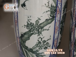Đôi lộc bình men trắng dáng thon, họa tiết Tứ Cảnh ( Tùng-Cúc-Trúc-Mai ) Cao 87cm