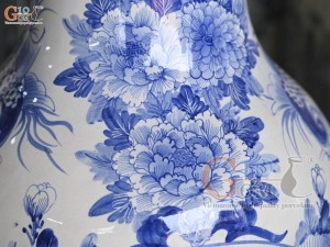 Đôi lộc bình men trắng vẽ Phúc  Đức - cửu ngư quần hội , cao 1m40