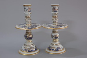 Đôi cây nến men lam cao cấp, vẽ vàng