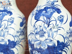 Đôi tiểu lộc bình men lam cổ vẽ Sen Tài Lộc, cao 40cm