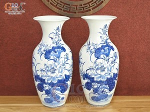 Đôi tiểu lộc bình men lam cổ vẽ Sen Tài Lộc, cao 40cm