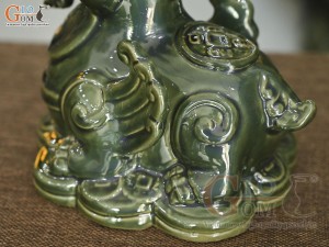 Đôi tỳ hưu men ngọc đắp nổi, cao 17cm