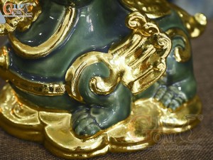 Đôi tỳ hưu men ngọc đắp nổi dát vàng, cao 17cm