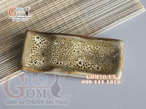 Gác đũa men hỏa biến gấm vàng khắc sen