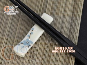 Gác đũa men kem vẽ Đào xanh