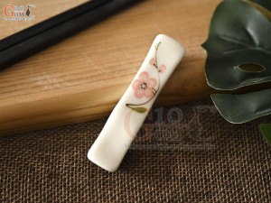 Gác đũa men kem vẽ hoa Đào hồng