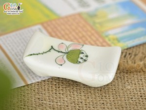 Gác thìa men kem vẽ hoa Đài Sen