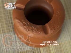 Gạt tàn đôi gốm đỏ khắc hoa
