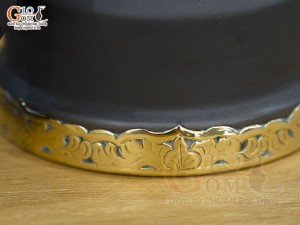 Gạt tàn gốm đen bọc đồng