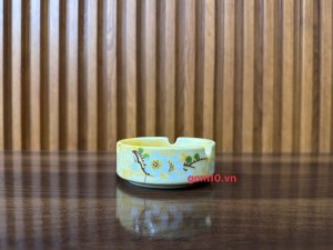 Gạt tàn men vân đá vàng vẽ hoa mai