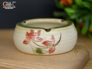 Gạt tàn tròn men vuốt vẽ hoa sen đỏ