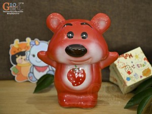 Gấu sứ tiết kiệm dang tay màu đỏ, cao 22cm