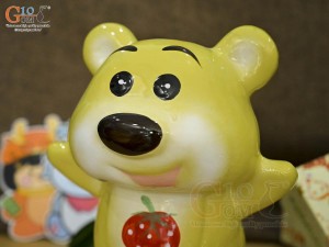 Gấu sứ tiết kiệm dang tay màu vàng, cao 22cm