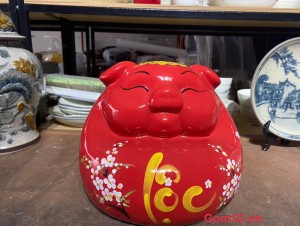 Heo sứ tiết kiệm dáng đứng màu đỏ, 23cm