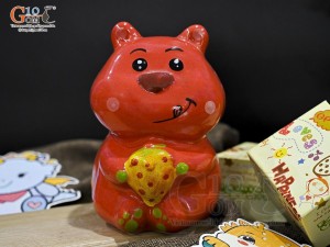 Heo sứ tiết kiệm dáng đứng màu đỏ, cao 16,5cm