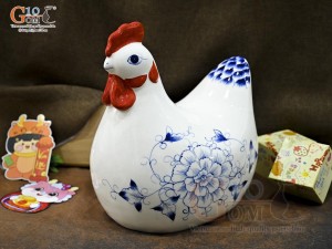 Gà mái tiết kiệm vẽ hoa dây, cao 30cm