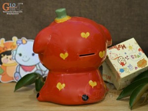 Heo sứ tiết kiệm dáng ngồi màu đỏ, cao 20cm