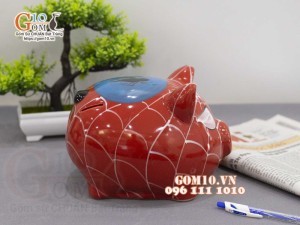 Heo sứ tiết kiệm dáng người nhện, màu đỏ dài 18cm