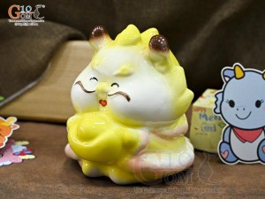 Tiểu Long tiết kiệm dáng ôm vàng, cao 17,5cm