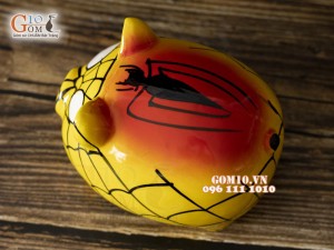 Heo sứ tiết kiệm phiên bản Người Nhện, màu vàng dài 20cm