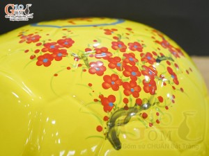 Heo sứ tiết kiệm vẽ hoa nền vàng, 42cm x 35cm