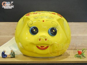 Heo sứ tiết kiệm vẽ hoa nền vàng, 42cm x 35cm