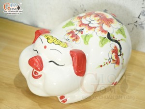 Heo sứ tiết kiệm vẽ hoa Phù Dung đỏ, dài 32cm